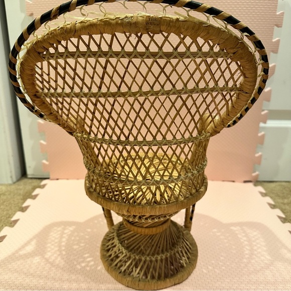 Set 2 Vintage 60s/70s Mini Woven Wicker Peacock Chair Doll Furniture Plant Stand - Picture 7 of 12